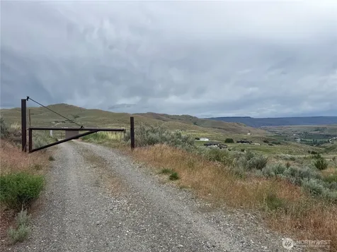 300 Buckhorn Mountain Drive Pateros WA 98846