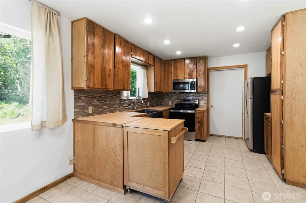 6909 Marvin Road NE Olympia WA 98516