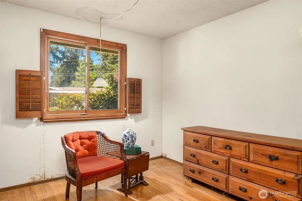 1260 168th Avenue NE Bellevue WA 98008