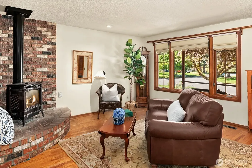 1260 168th Avenue NE Bellevue WA 98008