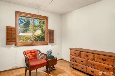 1260 168th Avenue NE Bellevue WA 98008