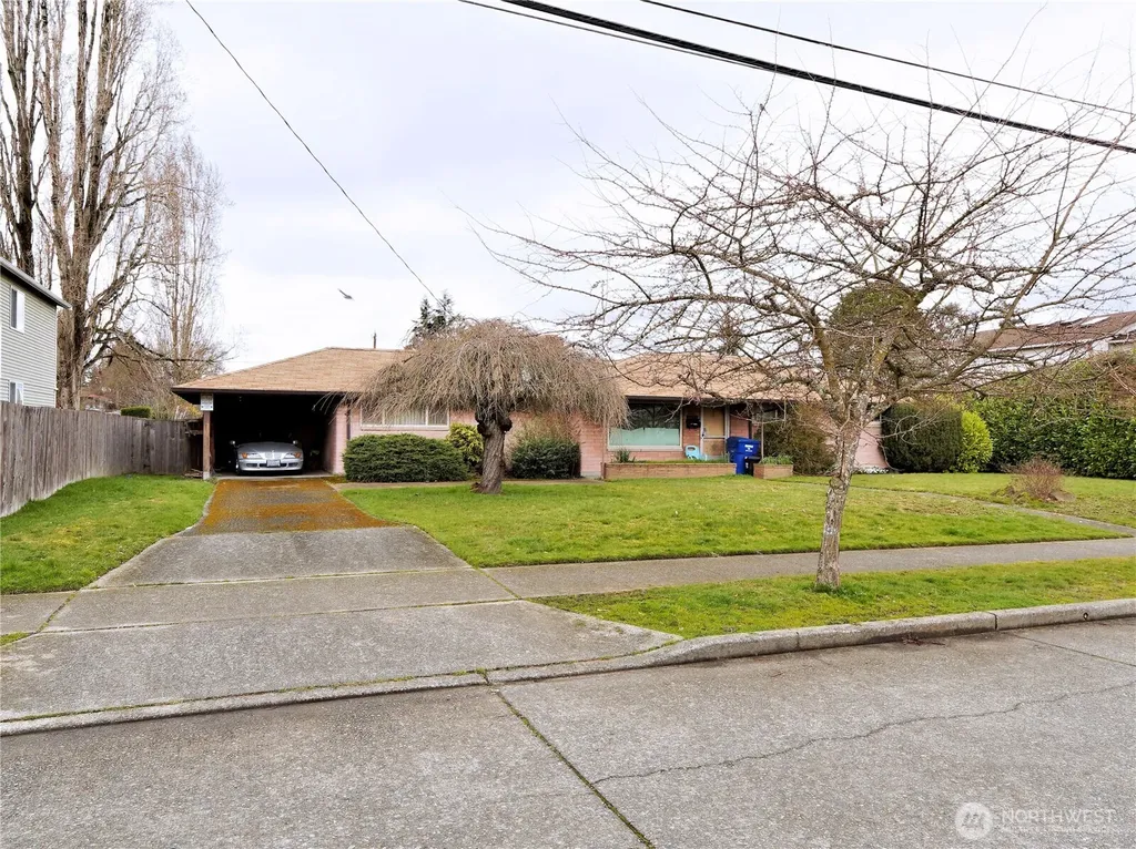 4422 S Myrtle Street Seattle WA 98118