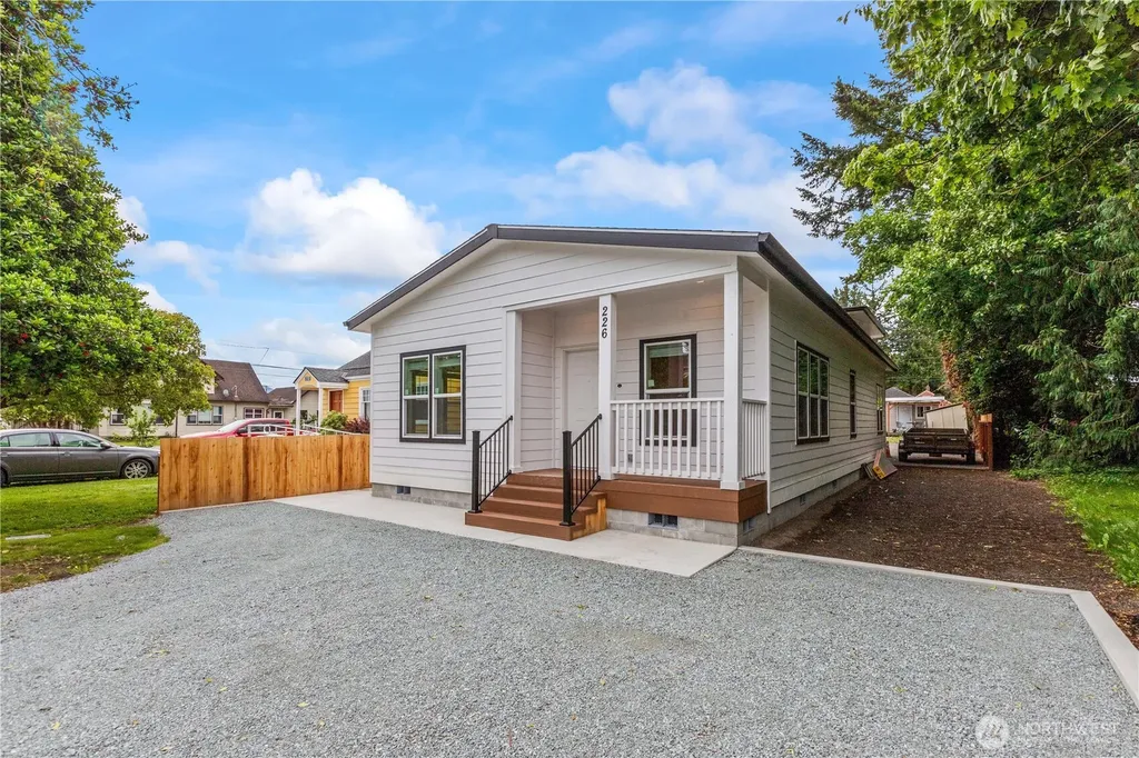 226 Orange Avenue Burlington WA 98233