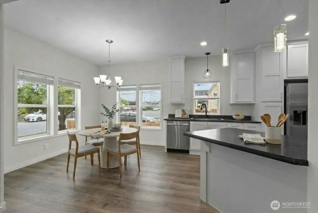 226 E Orange Avenue Burlington WA 98233