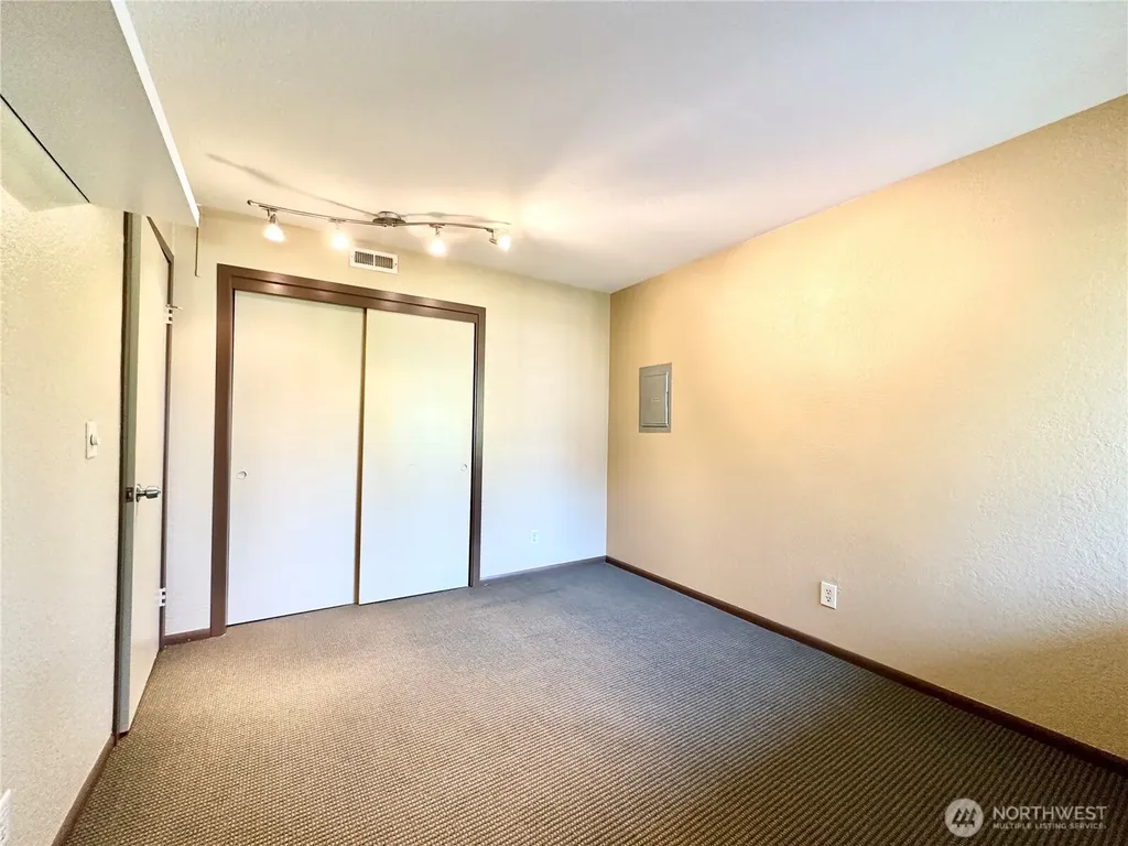 11642 100th Avenue NE Kirkland WA 98034