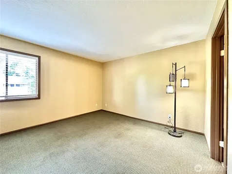 11642 100th Avenue NE Kirkland WA 98034