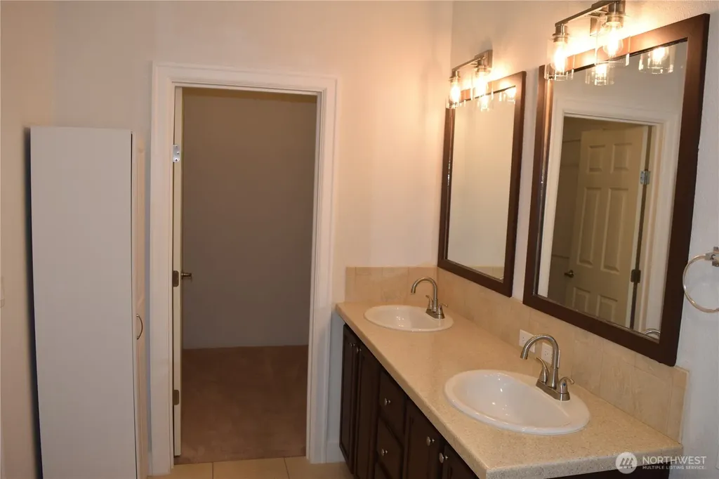 92 Sunset Meadows Lane Port Hadlock WA 98339