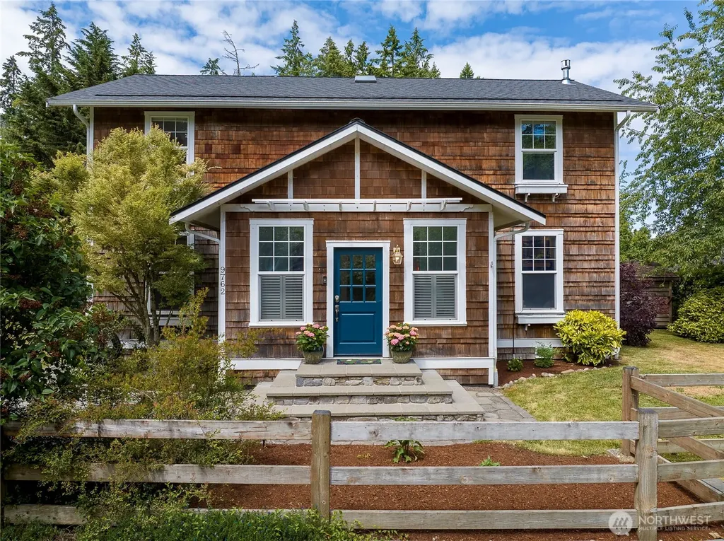 9762 NE Pine Street Bainbridge Island WA 98110