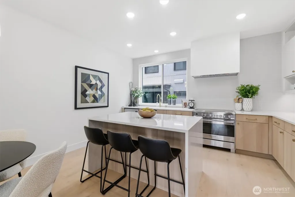 2009 Minor Avenue E Seattle WA 98102