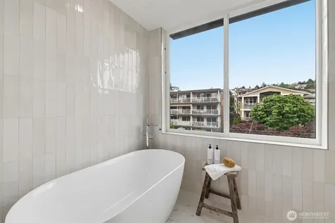 2009 Minor Avenue E Seattle WA 98102