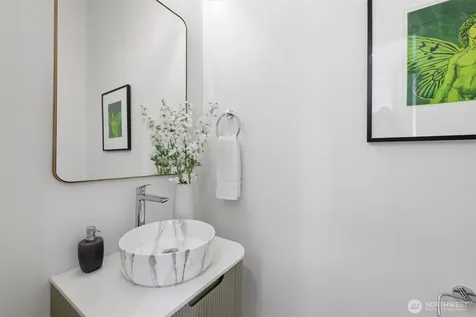 2009 Minor Avenue E Seattle WA 98102
