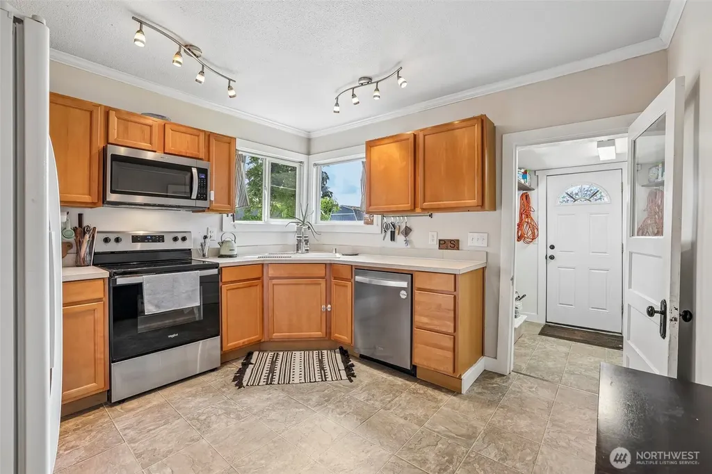 10434 11th Avenue Ct S Tacoma WA 98444