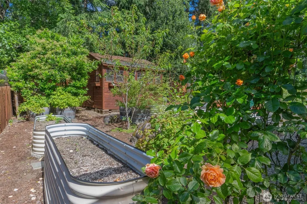 761 E Old Ranch Road Allyn WA 98524