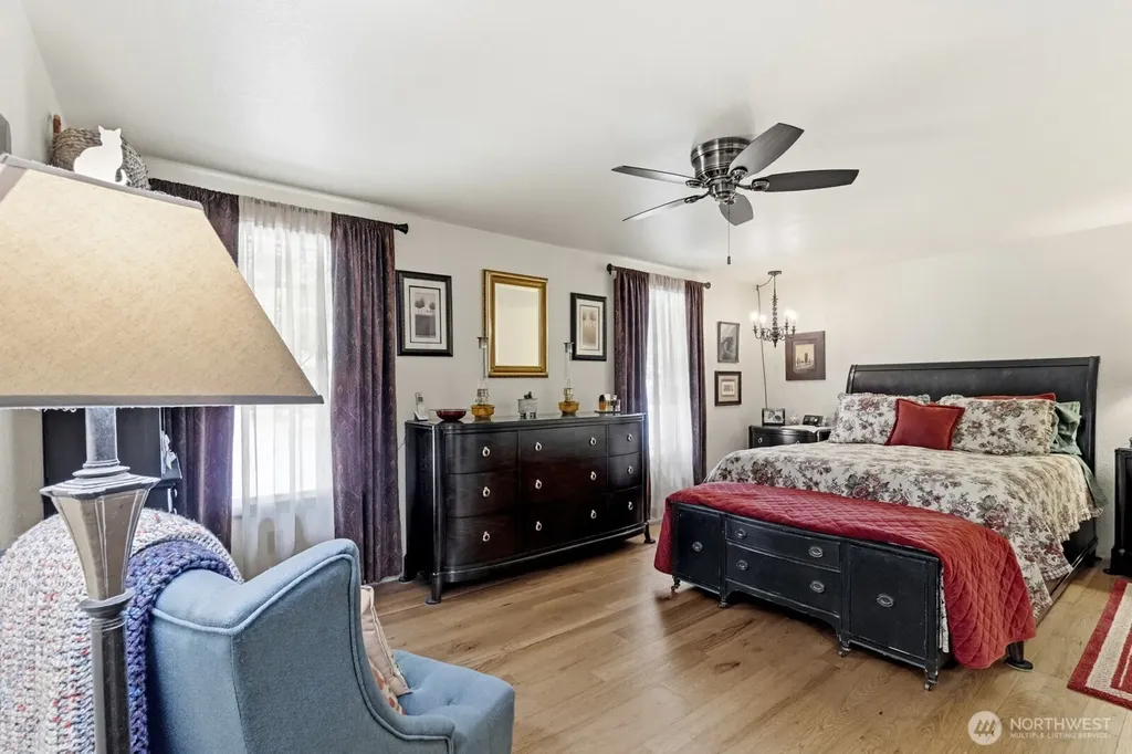761 E Old Ranch Road Allyn WA 98524
