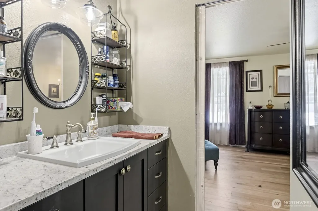 761 E Old Ranch Road Allyn WA 98524