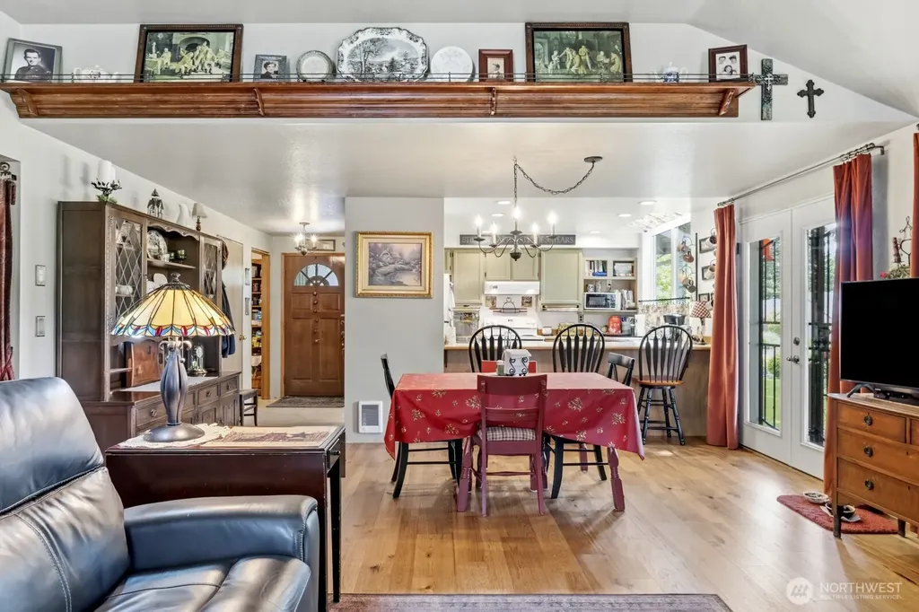 761 E Old Ranch Road Allyn WA 98524