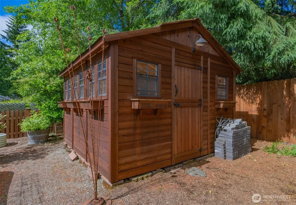 761 E Old Ranch Road Allyn WA 98524