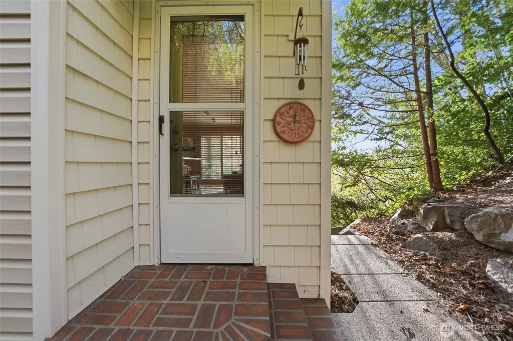 4525 47th Avenue S Seattle WA 98118