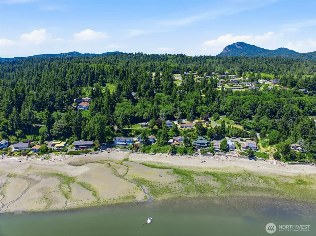 14544 Jura Way Anacortes WA 98221
