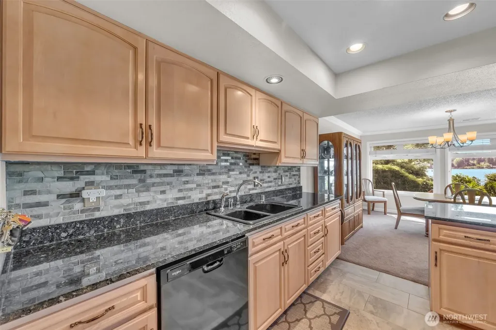 9201 NE Juanita Drive Kirkland WA 98034