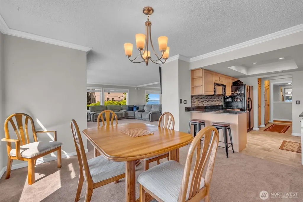 9201 NE Juanita Drive Kirkland WA 98034
