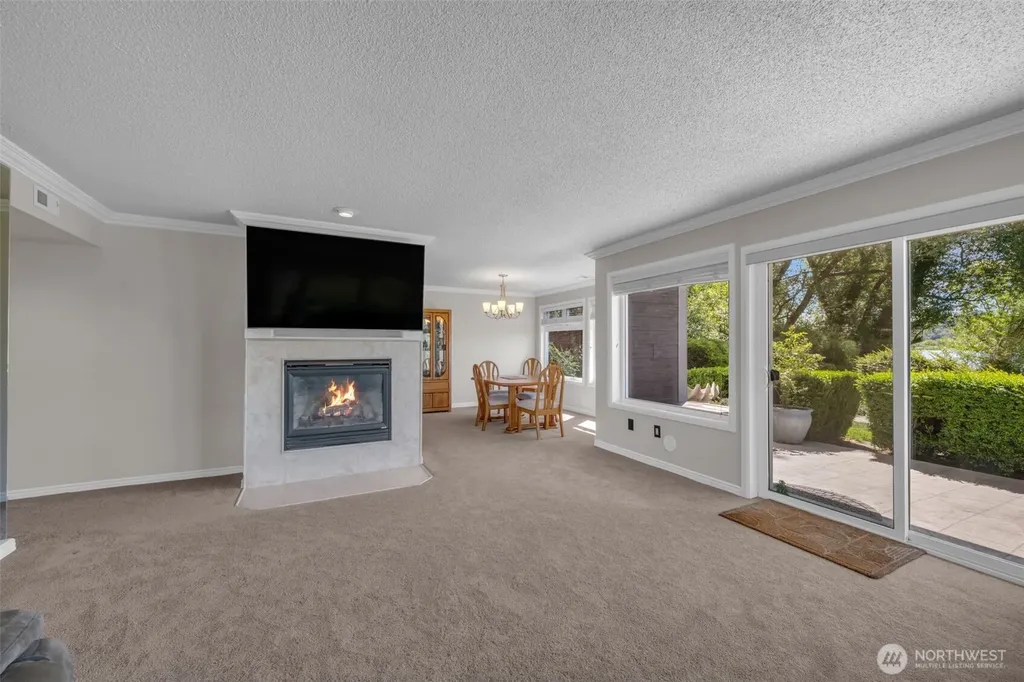 9201 NE Juanita Drive Kirkland WA 98034