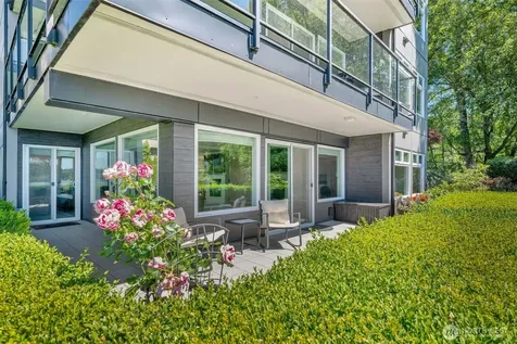 9201 NE Juanita Drive Kirkland WA 98034