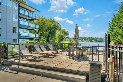 9201 NE Juanita Drive Kirkland WA 98034