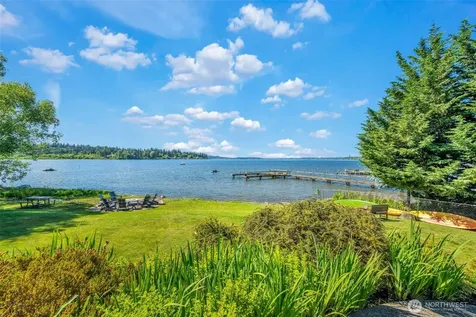 9201 NE Juanita Drive Kirkland WA 98034
