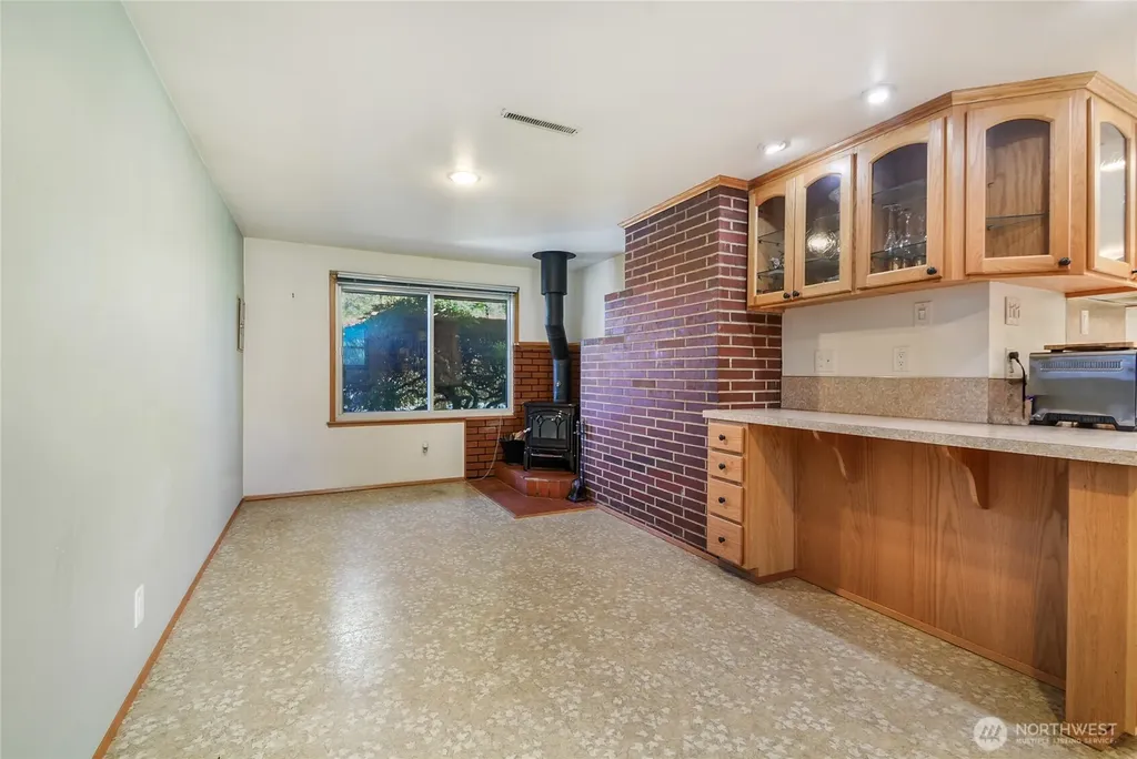 20612 14th Avenue S Seatac WA 98198