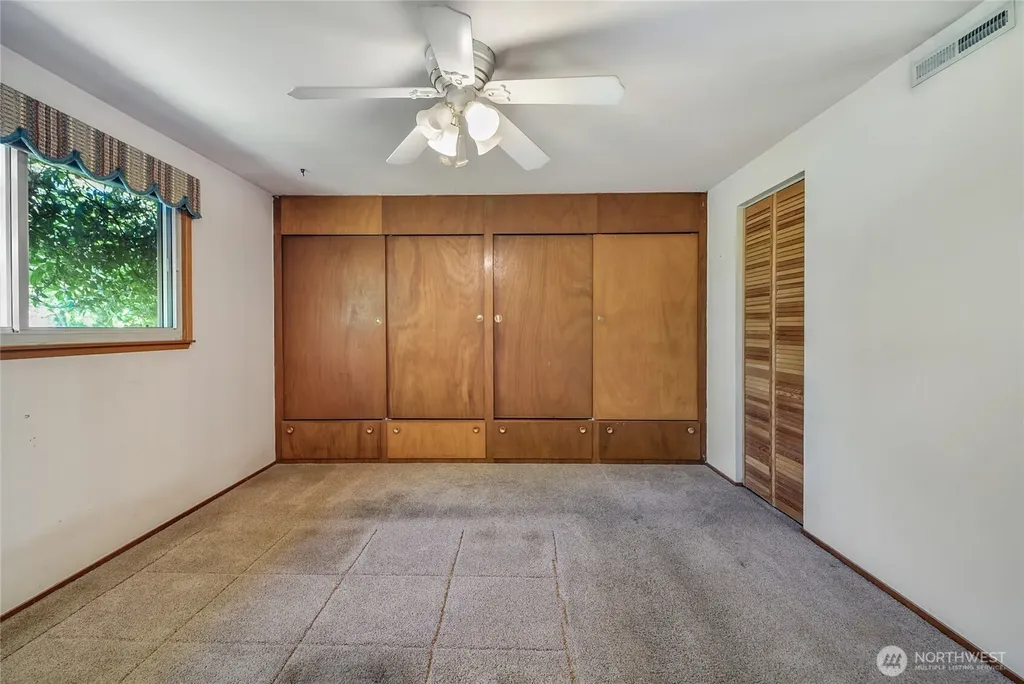 20612 14th Avenue S Seatac WA 98198