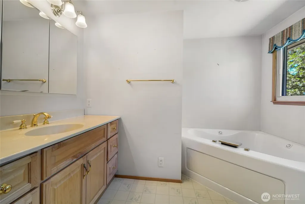 20612 14th Avenue S Seatac WA 98198