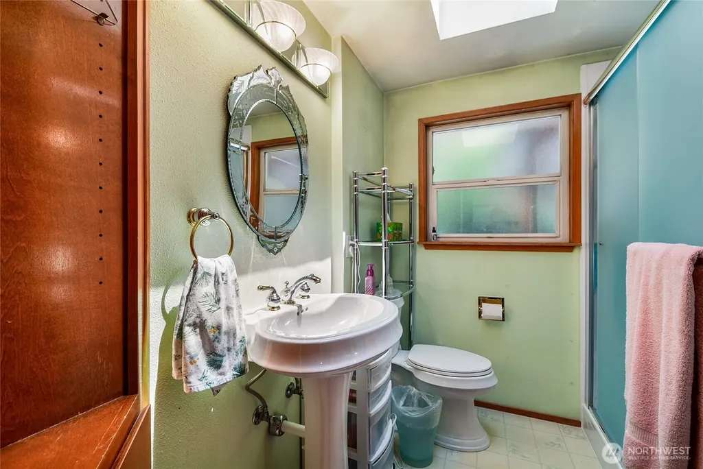 20612 14th Avenue S Seatac WA 98198