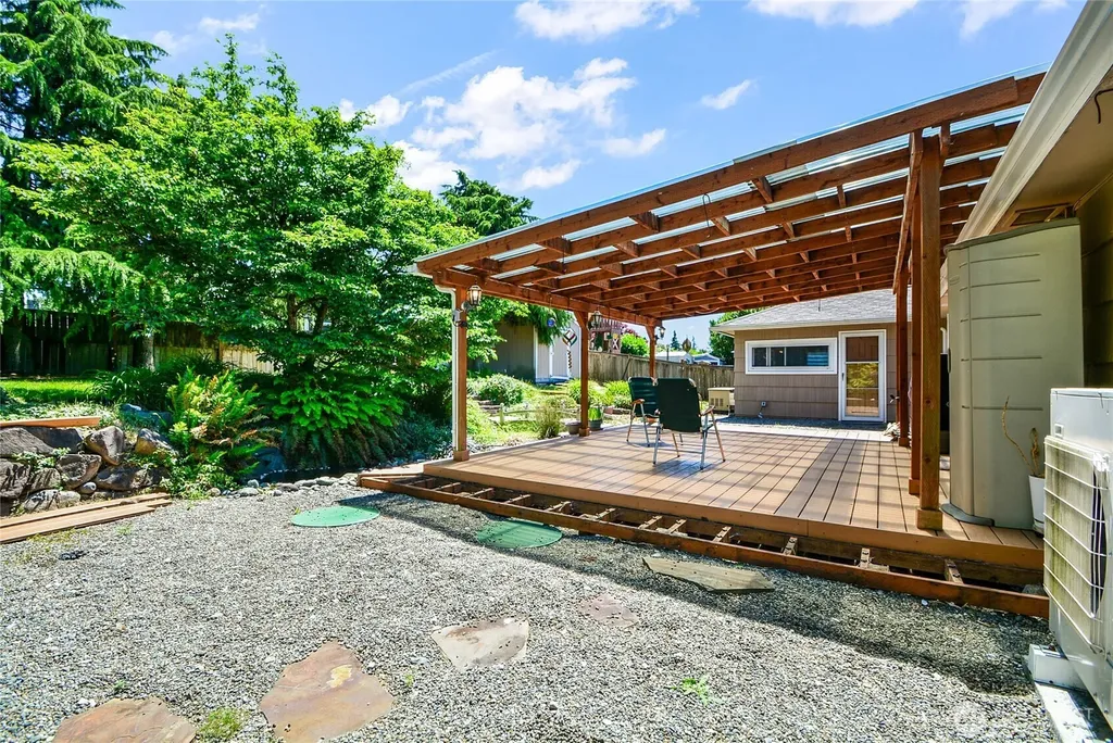 20612 14th Avenue S Seatac WA 98198