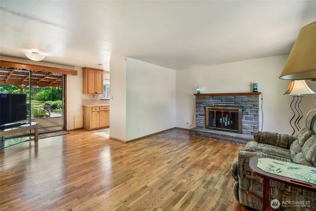 20612 14th Avenue S Seatac WA 98198