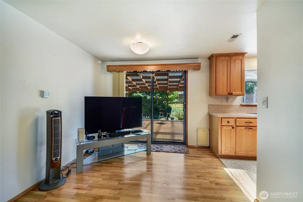 20612 14th Avenue S Seatac WA 98198