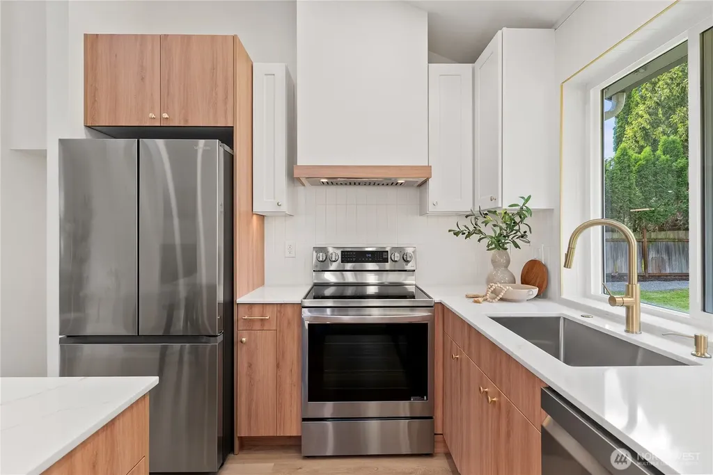 21838 SE 271th Place Maple Valley WA 98038