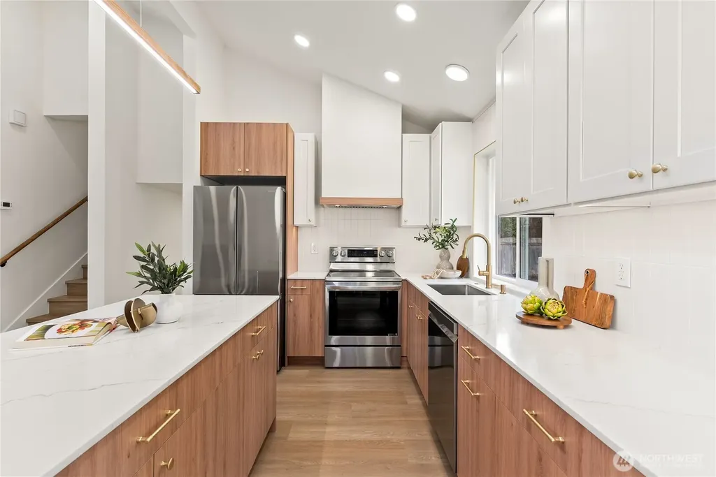 21838 SE 271th Place Maple Valley WA 98038