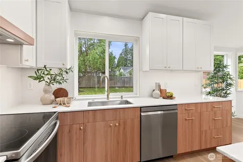 21838 SE 271st Place Maple Valley WA 98038