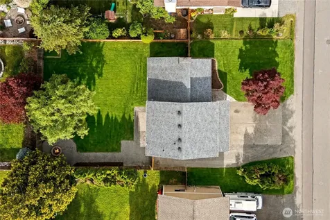 21838 SE 271th Place Maple Valley WA 98038