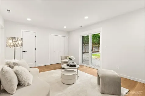 21838 SE 271th Place Maple Valley WA 98038