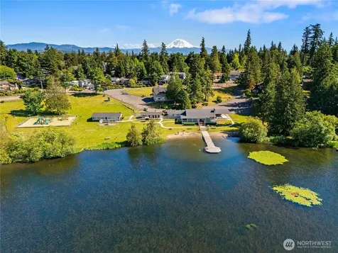 21838 SE 271st Place Maple Valley WA 98038