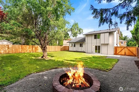 21838 SE 271th Place Maple Valley WA 98038