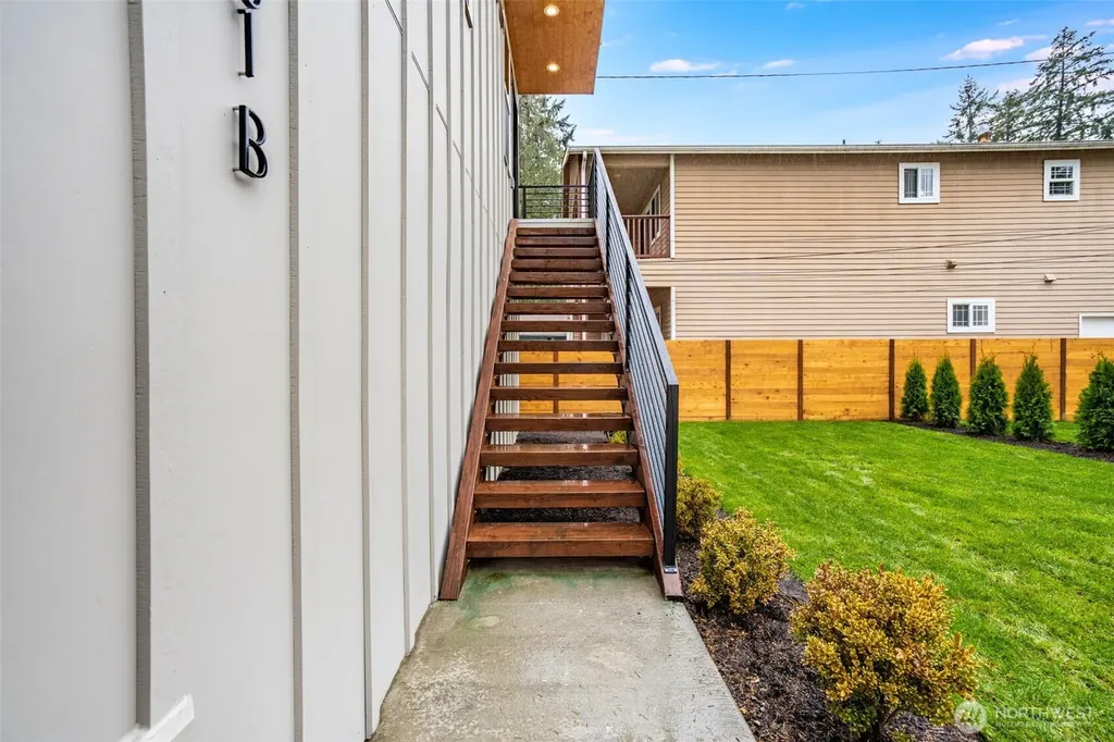 12531 25th Avenue NE Seattle WA 98125