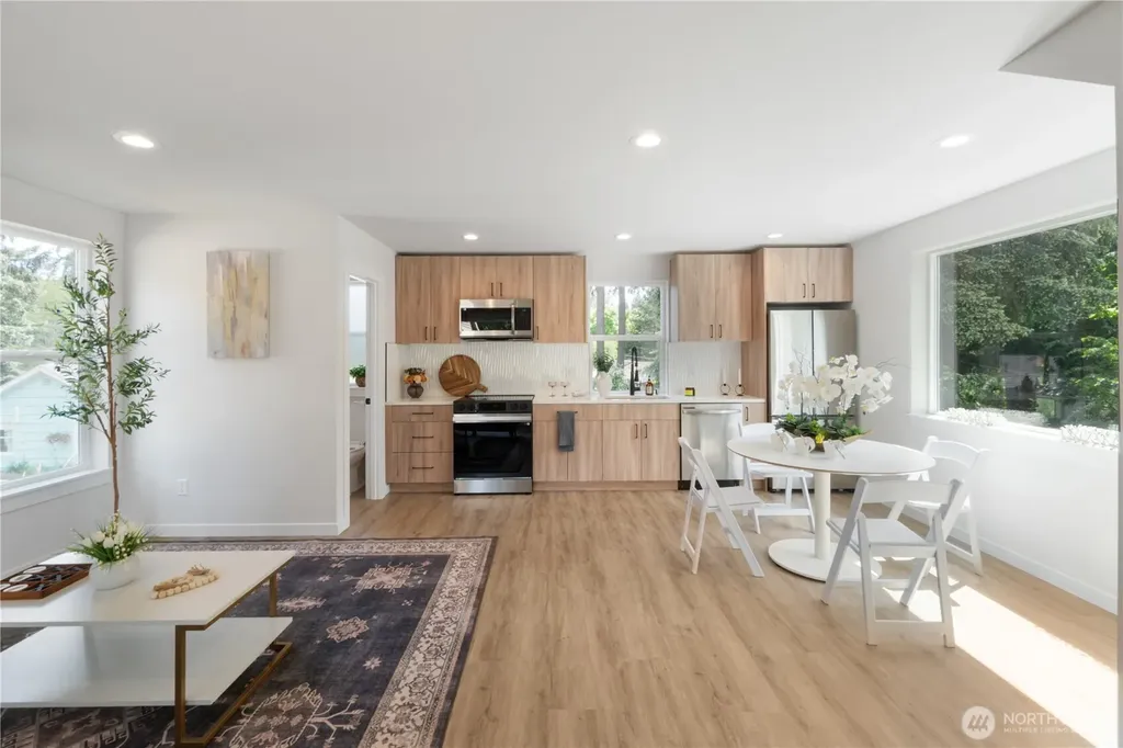 12531 25th Avenue NE Seattle WA 98125