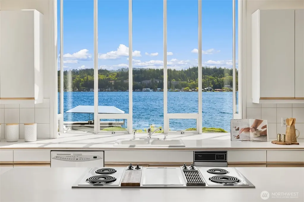 5412 96th Avenue SE Mercer Island WA 98040