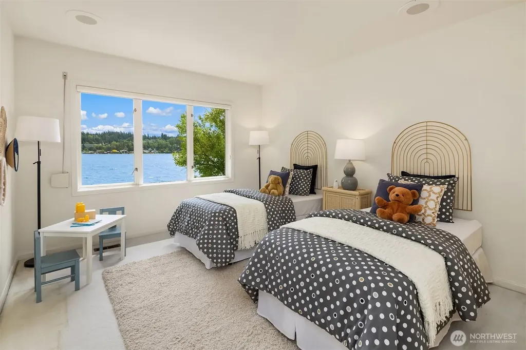5412 96th Avenue SE Mercer Island WA 98040