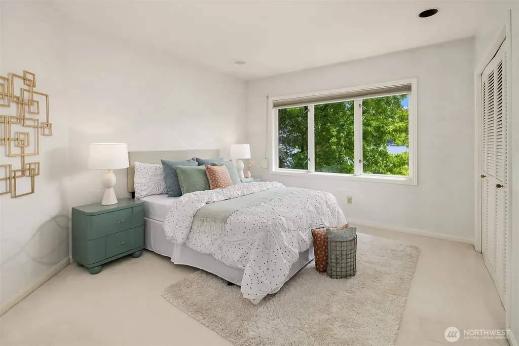 5412 96th Avenue SE Mercer Island WA 98040