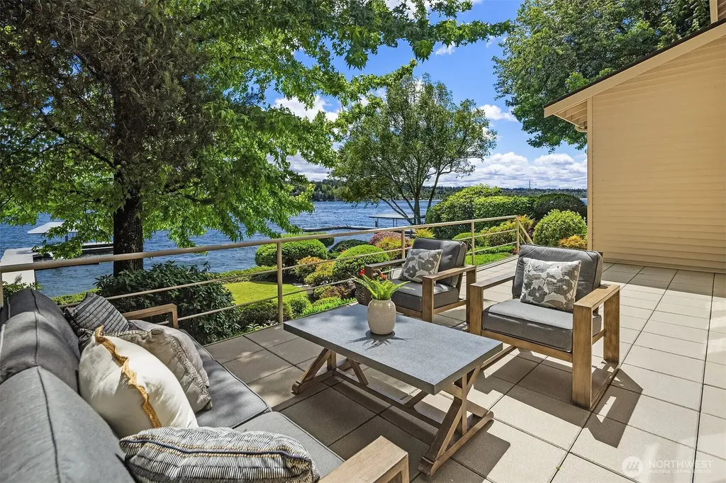 5412 96th Avenue SE Mercer Island WA 98040