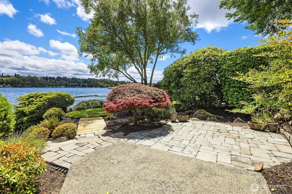 5412 96th Avenue SE Mercer Island WA 98040